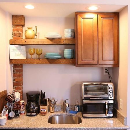 10 Min To Town Center & Wedding Venues W Walkscore 96 & Super Fast Wifi Apartment Lancaster Exterior photo